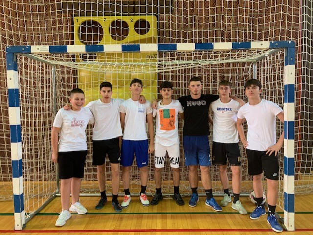 Međurazredno natjecanje u nogometu!