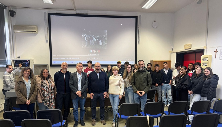 Perpetuum mobile 10: stručno usavršavanje nastavnika